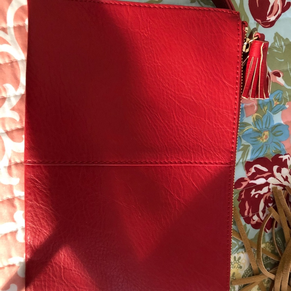 Oversized wristlet